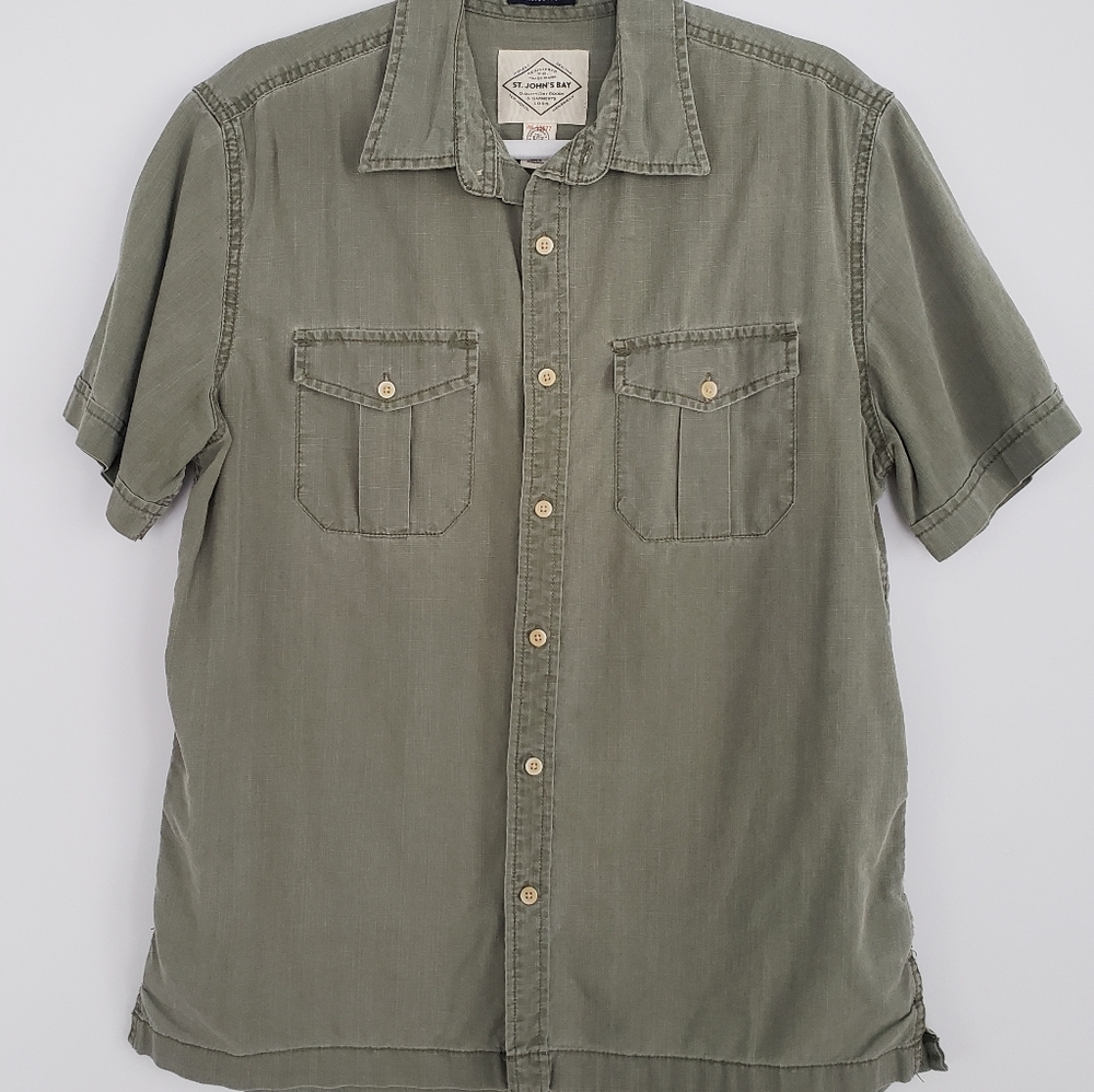 Short-Sleeve 100% Cotton Button-up in Olive Green
